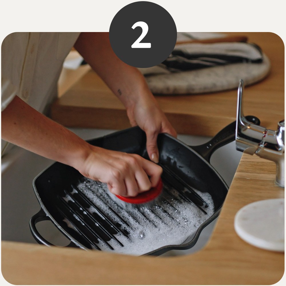 How to clean your cast iron grill Le Creuset UK